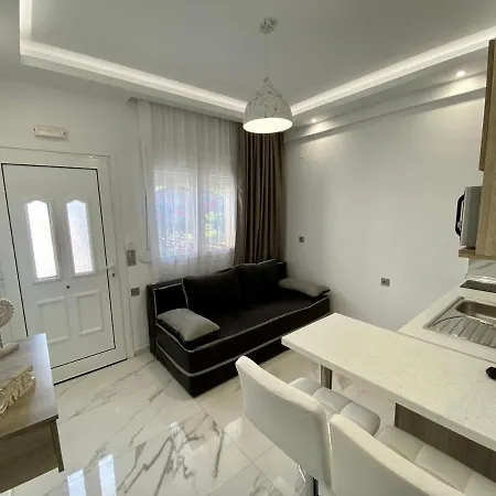 Katia Apartman Pefkohóri